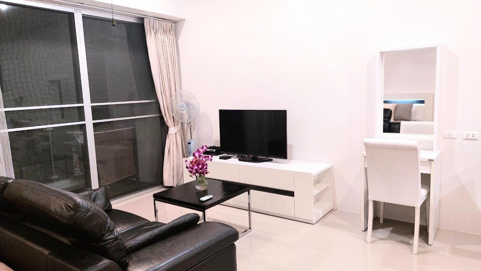 Chic Condominium Studio Building A Карон Экстерьер фото